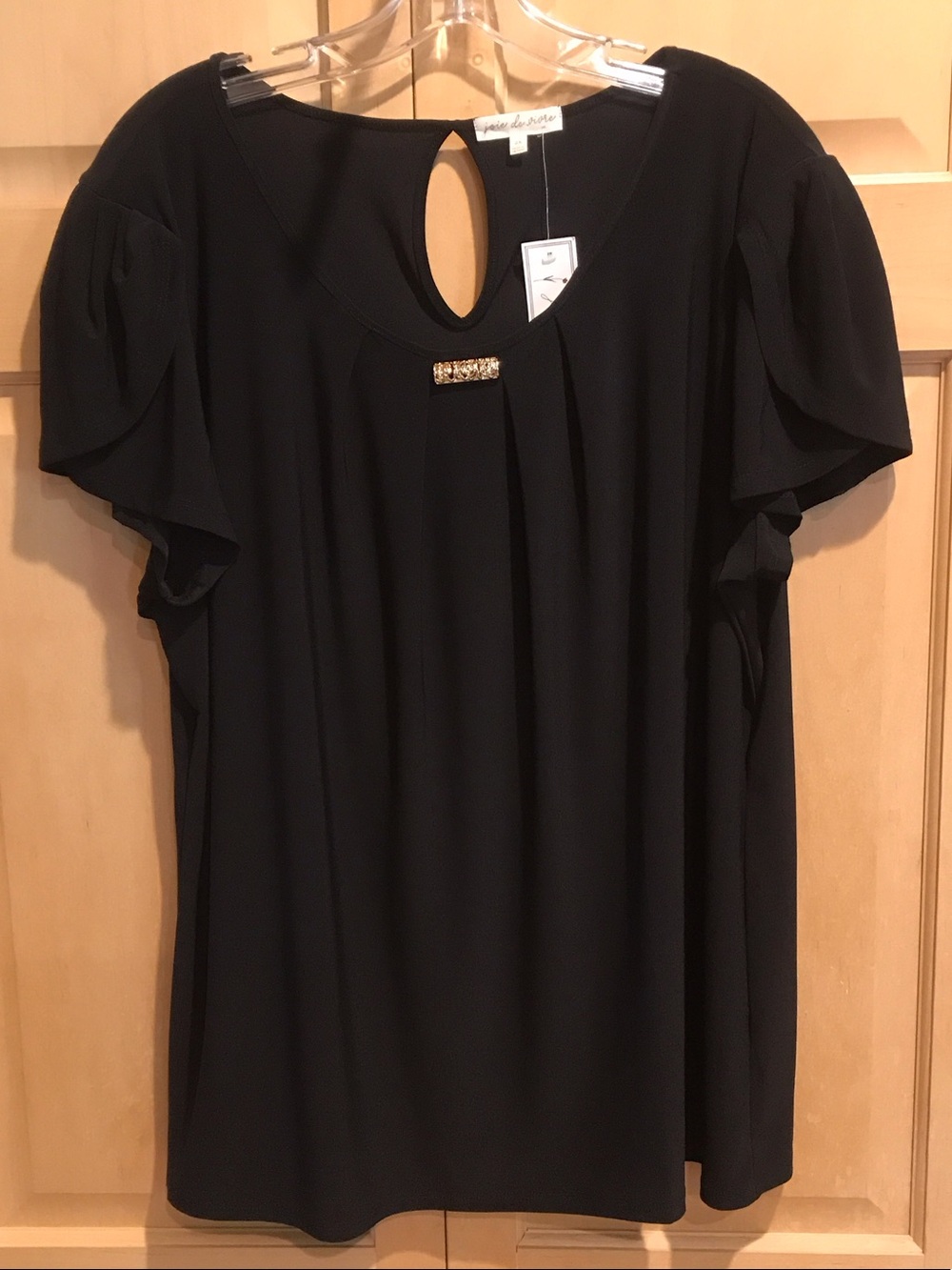 New Joie de Vivre Black Short Sleeve  Blouse with Metallic Accent